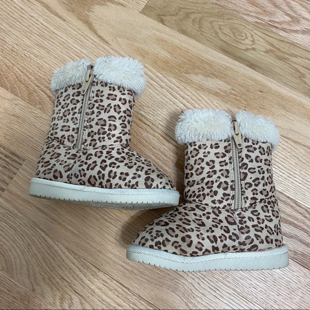 Cheetah Faux Fur Lined Ankle Boots Sz 5 Tan Button